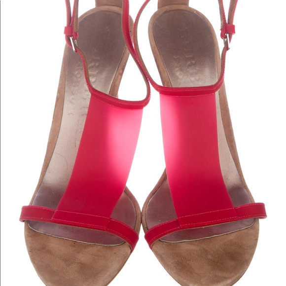 Burberry red heeled sandals - Picture 2 of 11